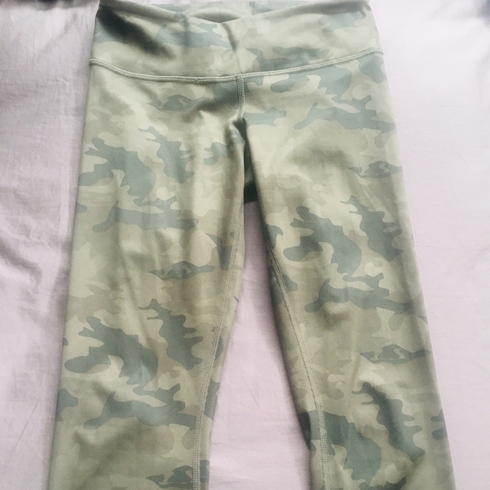 Lululemon crop leggings